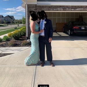 Beautiful prom dress I wore this year!! Amazing condition and little wear marks.